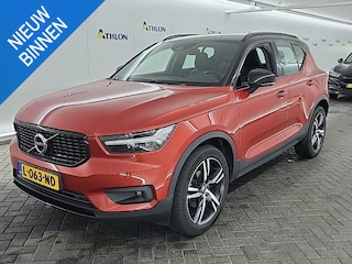 Volvo XC40 1.5 T3 R-DESIGN I WINTERPAKKET I HARMAN KARDON I P-CAMERA I LEDEREN BEKLEDING