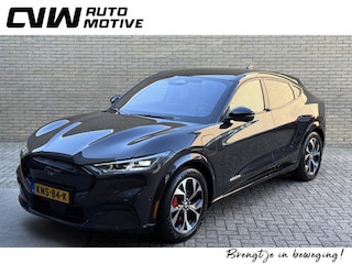 Ford Mustang Mach-E Extended Premium AWD 98 kWh | 94% SOH | Panoramadak | Trekhaak afneembaar | Lederen bekleding | 360 camera | Bang&Olufsen | 19 inch velgen | Adaptieve cruise | Elektrische achterklep | Dodehoekdetectie | LED | DAB | Keyless | Dealeronderhouden