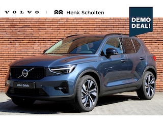Volvo XC40 B4 Plus Dark | Panoramisch schuif-/ kanteldak | Harman Kardon | 360 graden camera | Elektrisch verstelbare voorstoelen met geheugenfunctie | Stoel-/ stuurwielverwarming | Extra getint glas | Volvo guard | Lighting pakket | 20 inch. lichtmetalen velgen | Verwarmde achterbank | Pilot assist