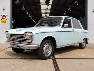Peugeot 204 
