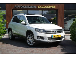 Volkswagen Tiguan 1.4 TSI Sport&Style line Edition dakrails Pano Mistlampen Parkeersensoren Cruise control Airco