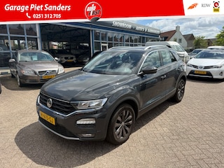 Volkswagen T-Roc 1.5 TSI Style Business I Virtual Dash I Elec. A. Klep I Adap. Cruise I NL-Auto