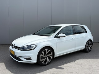 Volkswagen Golf 1.5 TSI 150PK Automaat Highline Navigatie/Carplay-android/Stoelverwarming/Adapt.cruise