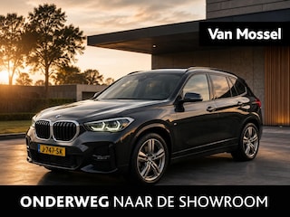 BMW X1 sDrive18i Executive Edition | WORDT VERWACHT | PANORAMADAK |