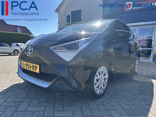 Toyota Aygo 1.0 x-play | CarPlay | Camera | 1e Eigenaar |