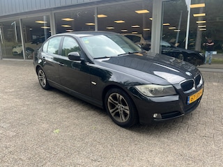 BMW 318i Business Line goed onderhouden