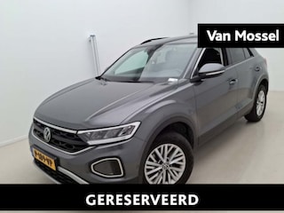 Volkswagen T-Roc 1.5 TSI Life Business 150pk | Navigatie | cruise control adaptief | Apple Carplay/Android Auto | Automatische airco | Perkeer camera | parkeersensoren voor en achter |