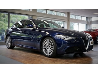 Alfa Romeo Giulia 2.0T Super | 300 pk | Sportuitlaat | Flippers |