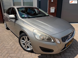 Volvo S60 1.6 T3 Kinetic / Leder / Clima / Cruise / LM