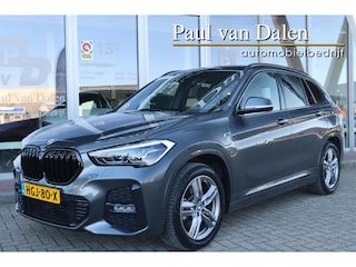 BMW X1 (f48) xDrive25e 220PK AUTOMAAT M-SPORT Shadow Line | Navi | Stoelverwarming | Sfeerverlichting | Elekt. A- Klep | 18 Inch | Led |