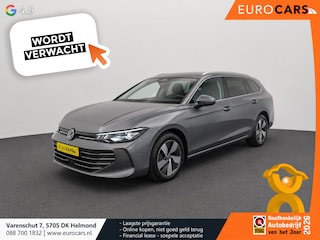 Volkswagen Passat Variant 1.5 eTSI Business Navigatie Apple Carplay Android Auto Camera Parkeerhulp Adaptive Cruise Control Stoel- en stuurverwarming Memory stoelen Virtual Cockpit Climate Control