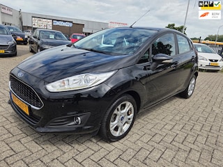 Ford Fiesta 1.0 Style Ultimate/NAVI/CRUIS CONTROL/TREKHAAK