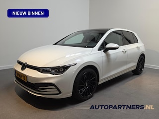 Volkswagen Golf eTSI Life Business *Full-option* Stoel & Stuurverwarming - Panorama schuifdak - Apple Carplay/Android Auto - Dodehoekdetectie - Adaptive Cruise