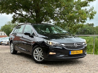 Opel Astra Sports Tourer 1.4 Business+ | Cruise + Clima nu € 5.450,-!!!