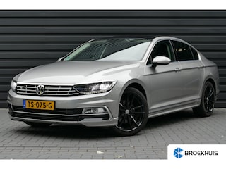 Volkswagen Passat 2.0 TDI BUSINESS EDITION R-LINE AUTOMAAT / ALCANTARA / CAMERA / TREKHAAK / PANO.DAK / STOELVERWARMING / NAVI / LED / CLIMA / PDC / BLUETOOTH / ADAPT. CRUISECONTROL / 2E EIGENAAR / SCHITTERENDE STAAT !!