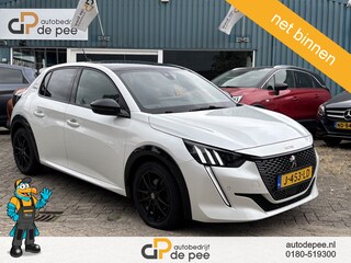 Peugeot 208 1.2 PureTech GT-Line GARANTIE/AUTOMAAT/CARPLAY/PAN.DAK/DAB+/PDC V+A/CAMERA/TREKHAAK/LICHTMETAAL rijklaarprijs!