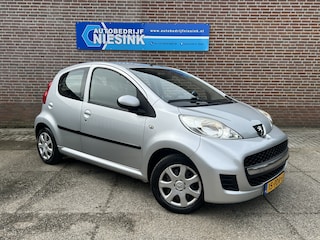 Peugeot 107 1.0-12V Urban Move Airco/Centraal vergrendeling