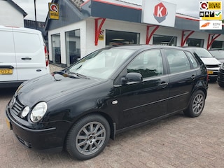 Volkswagen Polo 1.4-16V Sportline 5drs AIRCO NIEUWE APK