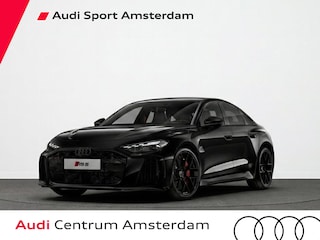 Audi A5 Limousine e-hybrid 470 kW / 639 pk | Audi Sportpakket | Head-up display | Panorama-glasdak | RS sportstoel plus dinamica/leder zwart geventil. rode accenten |