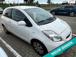 Toyota Yaris 1.3 VVTi Automaat 101pk 2e eigenaar Clima Navi
