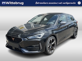 Cupra Leon 1.4 e-Hybrid Performance / AUTOMAAT/ CRUISE/ DIGITAL DASH/ KEYLESS/ NAVI/ STOELVERWARMING/ PARK. SENSOREN + CAMERA