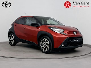 Toyota Aygo 1.0 VVT-i S-CVT Pulse | Apple Carplay / Android Auto | Adaptive Cruise | Clima | Parkeersensoren achter | Camera | 17 inch | Privacy glas
