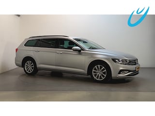 Volkswagen Passat 1.5 TSI 150pk DSG Business Trekhaak Navigatie App-Connect App-Connect DAB+