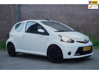 Toyota Aygo 1.0 VVT-i Comfort, Airco, Elektr. Ramen, Nw. APK bij aflevering.