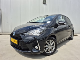 Toyota Yaris 1.5 Hybrid Dynamic Automaat | Achteruitrijcamera | Cruise control | Trekhaak | Navigatie |