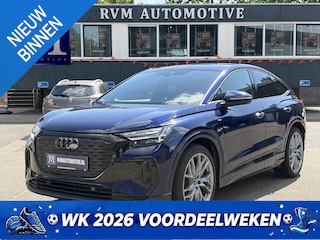 Audi Q4 45 S Edition 82 kWh S-LINE BINNEN + BUITEN VAN: 48.900,- VOOR: 44.877,- UW WKOORDEEL: 4.023,- | 21 INCH!| MEM. STOEL| ACHTERUITRIJCAMERA| NAPPA LEER| DIAMOND STICHING | FABR. GARANTIE T/M 2028