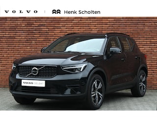 Volvo XC40 B4 Plus Dark | Trekhaak | Verwarmbare voorstoelen en stuurwiel |  Adaptieve cruise control | Premium audio by Harman Kardon | Apple carplay/Android auto | Keyless