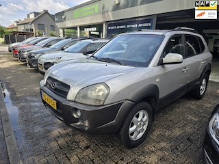 Hyundai Tucson 2.0i Dynamic | NIEUWE APK | 12 MND GARANTIE | AIRCO | ELEC RAMEN |