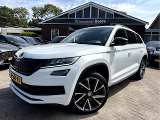 Skoda Kodiaq 1.5 TSI Sportline Panoramadak, Trekhaak, 20''Lmv