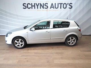 Opel Astra 1.6 Essentia