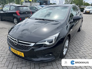 Opel Astra 1.0 Turbo Ionnovation | Comfort stoelen | Parkeersensoren voor en achter | Camera | | Achteruitrijcamera standaard | Airco (automatisch) | Cruisecontrol standaard