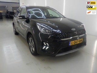 Kia Niro 1.6 GDi DynamicPlusLine+Led+Volleder+stoel&stuur-verw+Breed-navigatie+camera+Privacy-Glass = SUPER !!