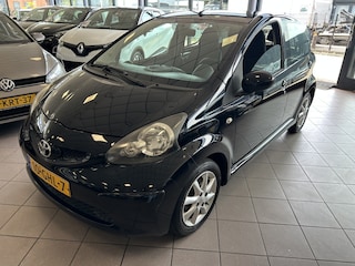 Toyota Aygo 1.0-12V + AIRCO NW APK 129 DKM BJ 2008 !!!