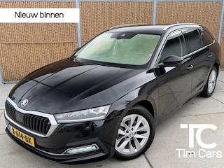 Skoda Octavia Combi 1.5 e-TSI Business Edition Plus Automaat | Adaptieve cruise control | Elektrisch bedienbare achterklep | Stoelverwarming | LED verlichting | Climate control | Parkeersensoren voor en achter