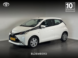 Toyota Aygo 1.0 VVT-i x-play | Achteruitrijcamera | Airco |