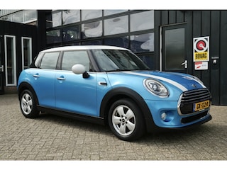 Mini Cooper 5-Deurs 1.5 Chili Business | NL-Auto | Cruise | Keyless | Navi | LED