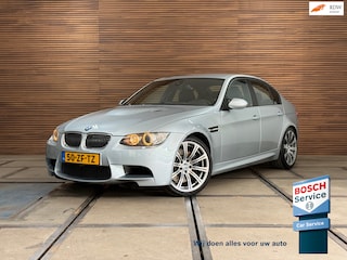 BMW 3-serie 4.0 V8 | e90 | Handbak | Uniek 73.xxx km | New Classic | Nederlandse auto | Vol in de Opties |
