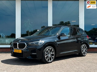 BMW X1 XDrive25e AUT. High Executive M-Sport - Leder - 19 inch - Trekhaak - Nieuwstaat