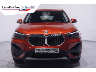 BMW X1 sDrive18i Executive Edition NAP Navi Led koplampen Head-up Trekhaak Camera PDC v+a