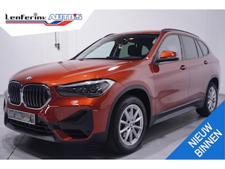 BMW X1 sDrive18i Executive Edition NAP Navi Led koplampen Head-up Trekhaak Camera PDC v+a