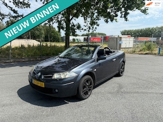 Renault Mégane Coupé-Cabriolet 2.0-16V Tech Line LET OP LINKER ACHTERRAAM KAPOT