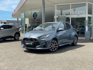 Toyota Yaris Full Hybrid 130pk Executive Automaat | Achteruitrijcamera | Dodenhoeksensoren | Apple Carplay | Stoel- en Stuurwerwarming | Adaptieve Cruisecontrol