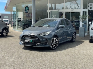 Toyota Yaris Full Hybrid 130pk Executive Automaat | Achteruitrijcamera | Dodenhoeksensoren | Apple Carplay | Stoel- en Stuurwerwarming | Adaptieve Cruisecontrol