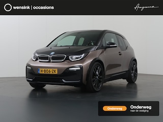 BMW i3 S Executive Edition 120Ah 42 kWh | SOH 91% | Warmtepomp | Lederen Interieur | Panoramadak | Navigatie | Camera | 20"Jet Black velgen | Stoelverwarming | PDC | DAB |