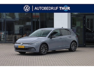 Volkswagen Golf 1.0 eTSI Life NL auto 1e eigenaar door ons nieuw geleverd en onderhouden, 17" LMV ventura privacy glas achteruitrijcamera sfeerverlichting navigatie ACC