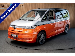 Volkswagen Multivan 1.4 eHybrid 7p Pano HUD Leer Navi Camera ACC Harman Kardon PDC Elektr. bedienbare schuifdeuren Elektr. bedienbare achterklep Stoelverwarming Climate voor & achter Standkachel Akoestisch pakket LM velgen Splinternieuw! BTW auto! SOH: 97,4%